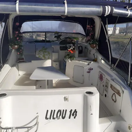 Beau Bateau Lilou 14 ספינת מלון *