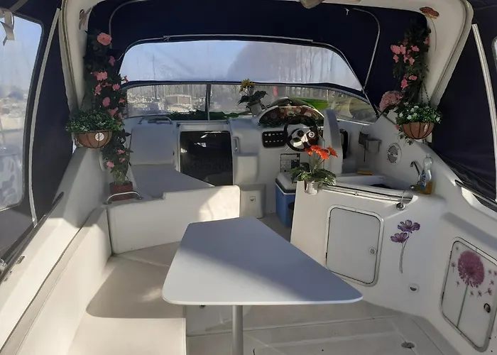 Beau Bateau Lilou 14 *